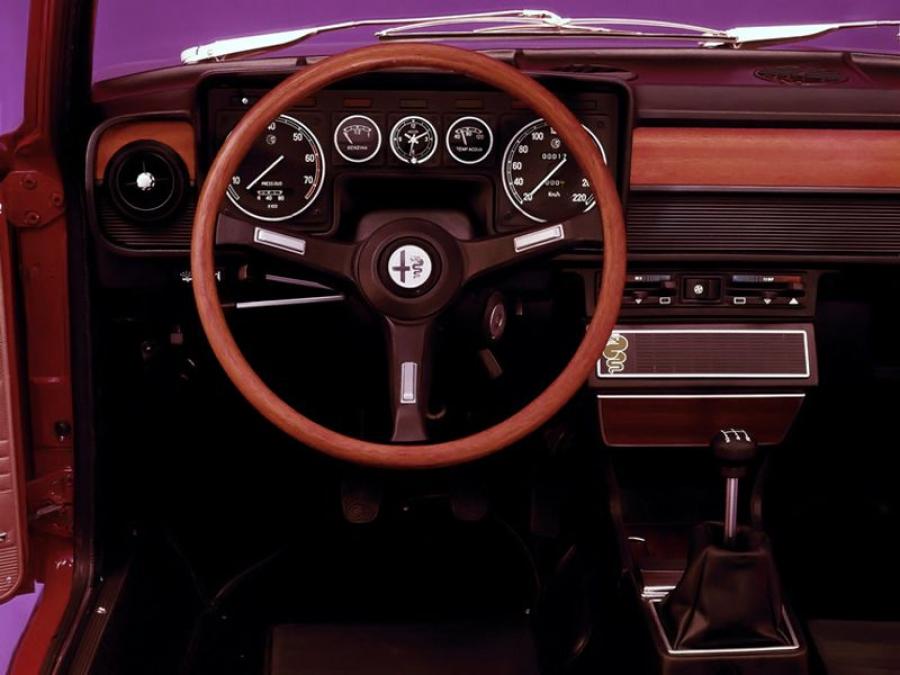 Торпедо Alfa Romeo Alfetta (116) 1972 года  (фото 30 из 38)